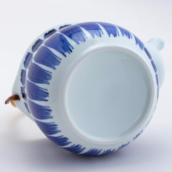 Tradiční ručně malovaná japonská porcelánová konvička s vrchním uchem 600 ml