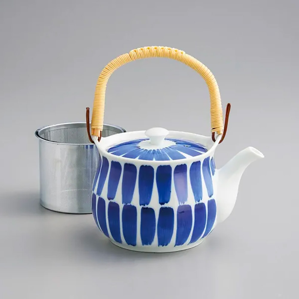 Tradiční japonská porcelánová konvička s vrchním uchem 600 ml