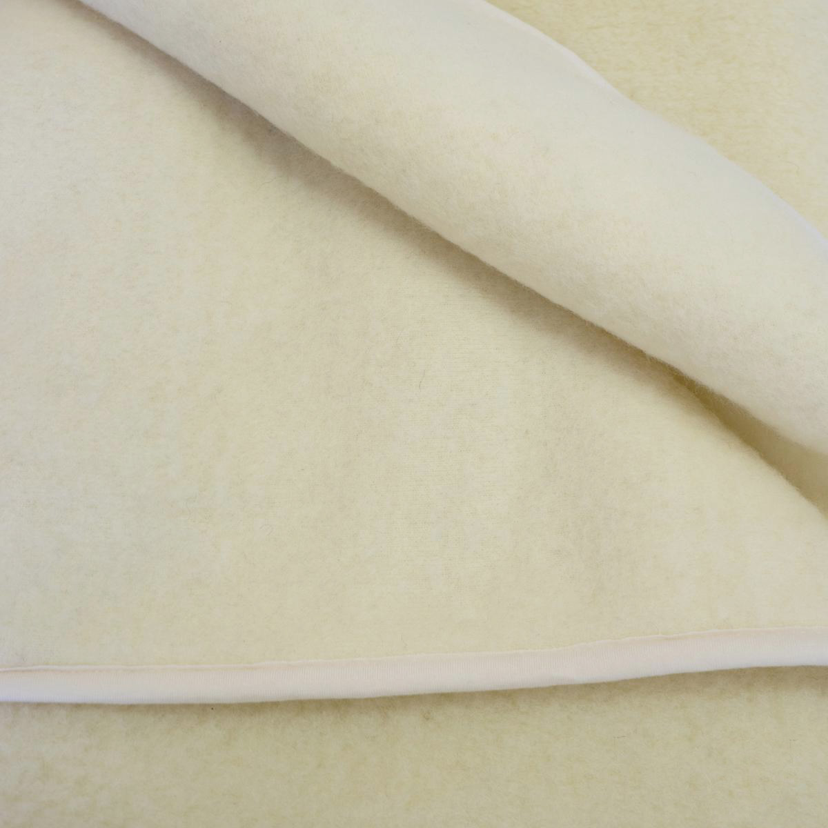 One-layer blanket made of sheep's wool
